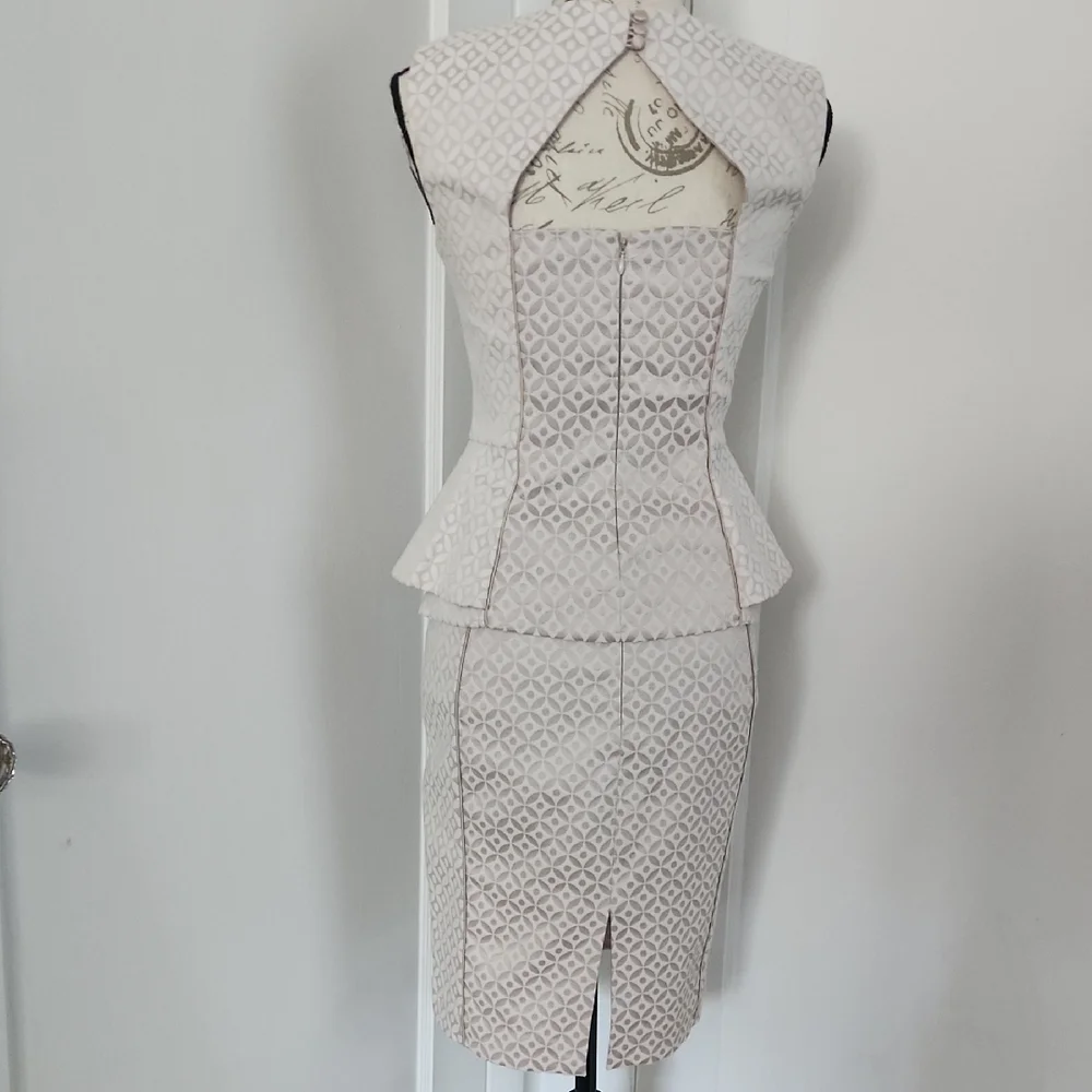 Elegant Cream Peplum Skirt Suit - Picture 4 of 16